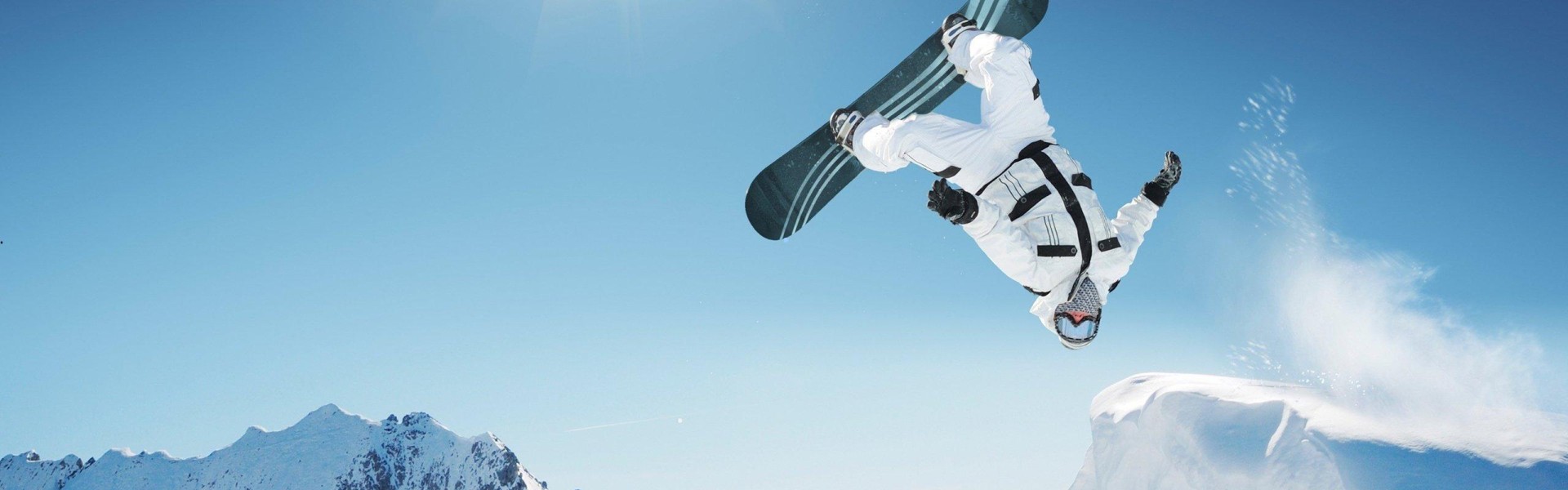 电子试玩|西甲联赛第17轮前瞻，圣诞前哨战引爆焦点对决，巴萨与比利亚雷亚尔防守较量定格局