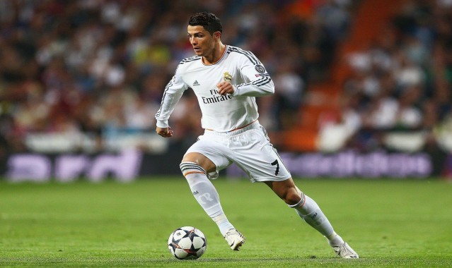 电子试玩：告别欧文时代！独行侠重磅兜售浓眉哥，老鹰2换1报价引爆联盟，网友惊呼，白菜价