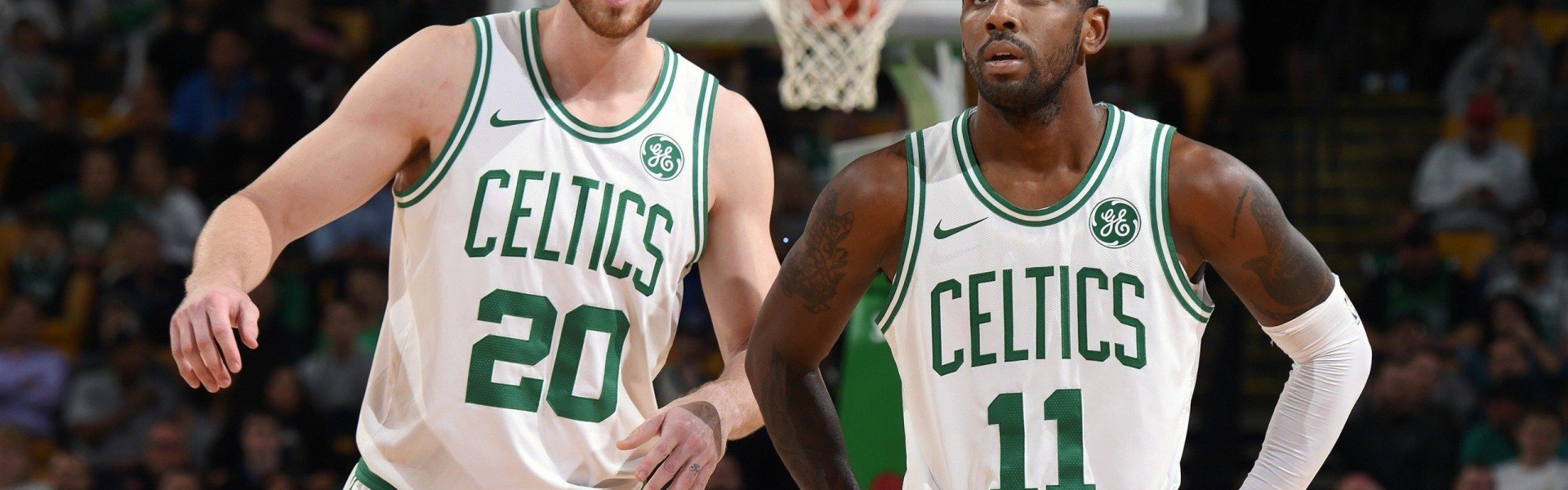 官方入口_NBA激战，申京高难度后仰惊艳，约基奇三分球强势追平