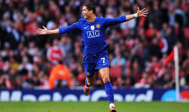 【官方入口】周三德甲生死对决，沃尔夫斯堡主场迎战圣保利，埃格施泰因中场驱动进攻保卫战