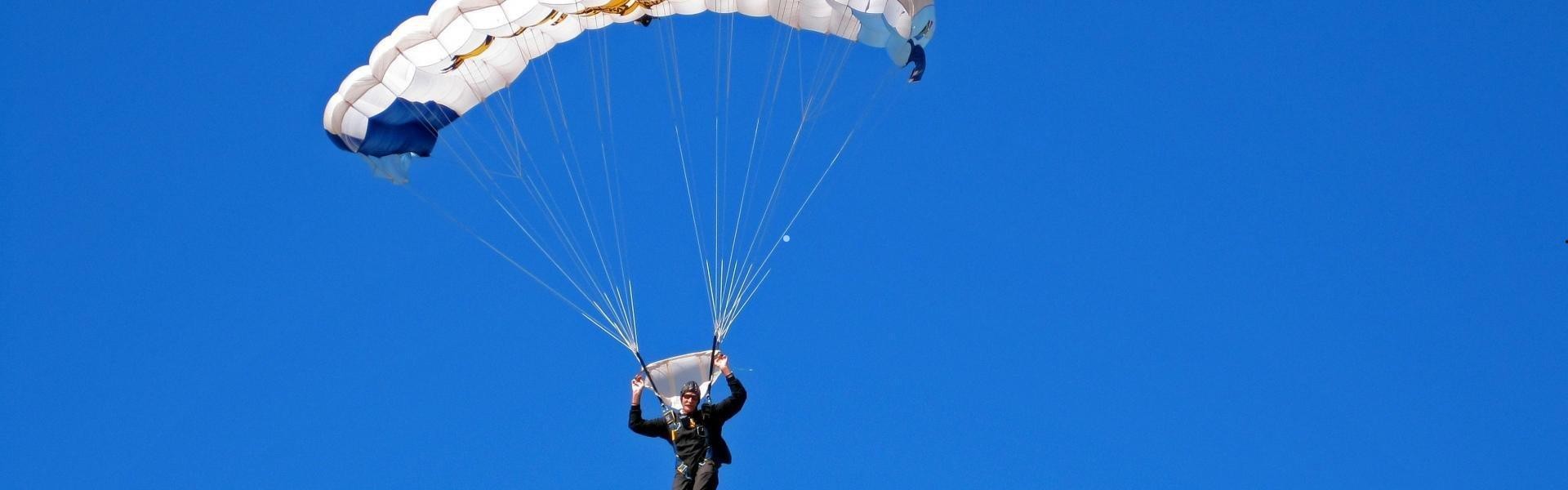 pg模拟器-周五小联赛风暴来袭！辉红论球葡超20连红纪录引领预测热潮