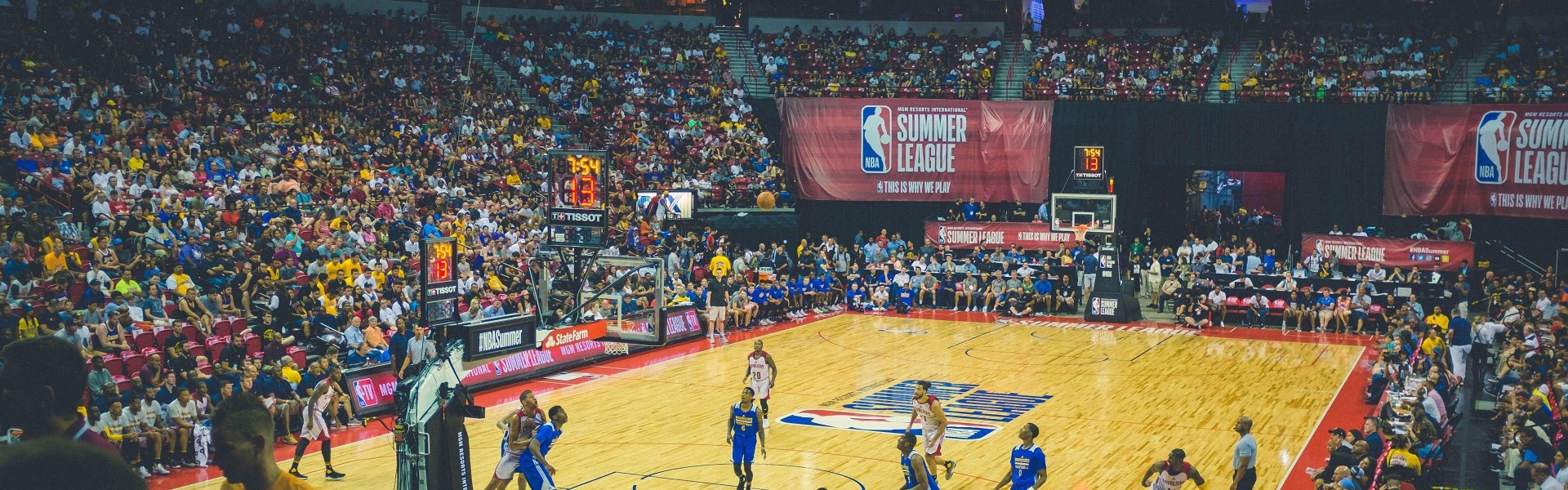 【pg模拟器】米兰溃败揭开真伤疤？核心缺席致强队光环消散，国米与那不勒斯映照红黑危机