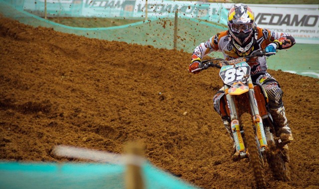 【pg simulate】利物浦冬窗静默引发热议，布拉德利复出成谜，夏季或重塑后防基石