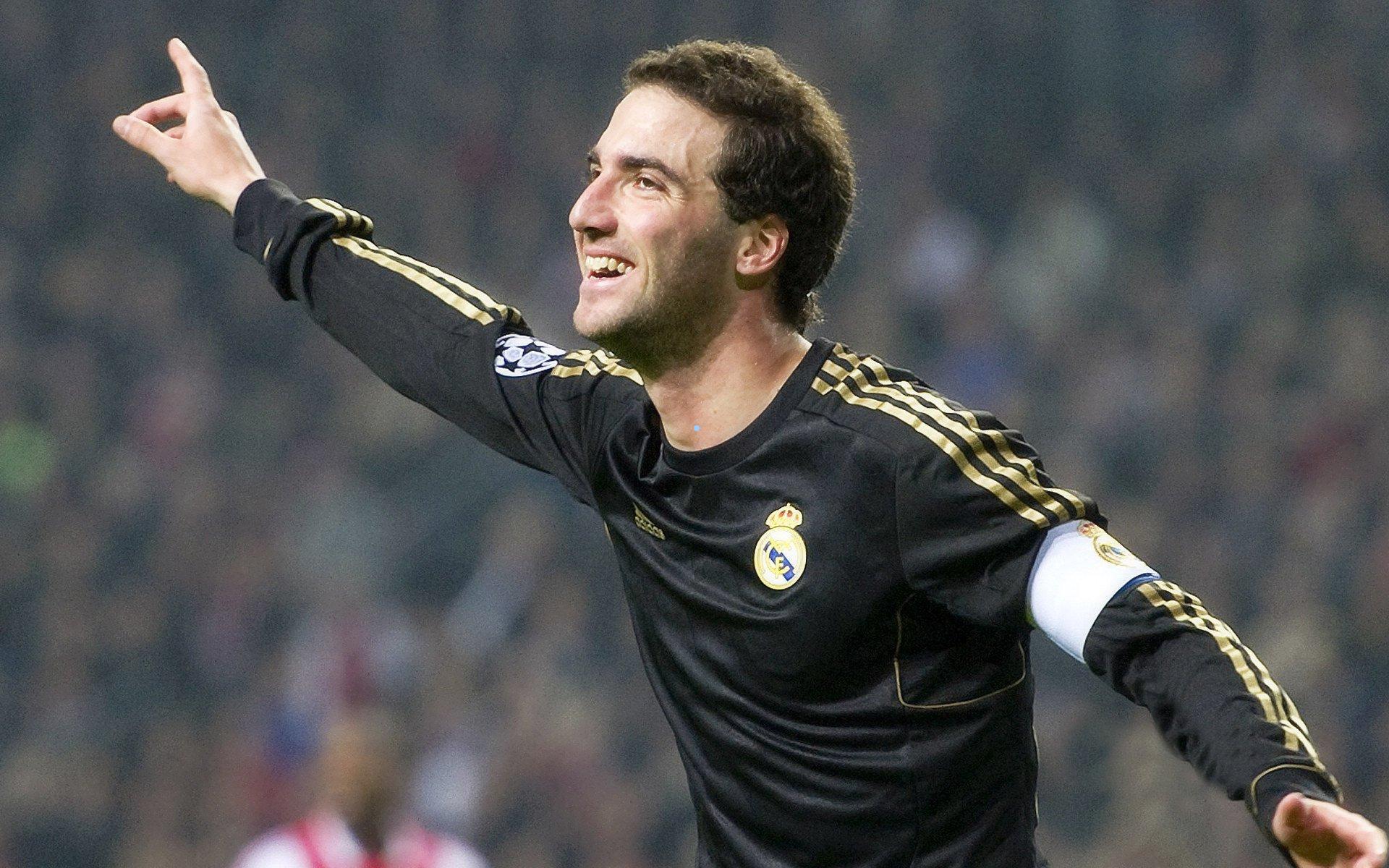 西甲激战前瞻，赫罗纳对阵皇家社会，客场挑战谁能占先机？体盟足球深度解析与今日比分预测