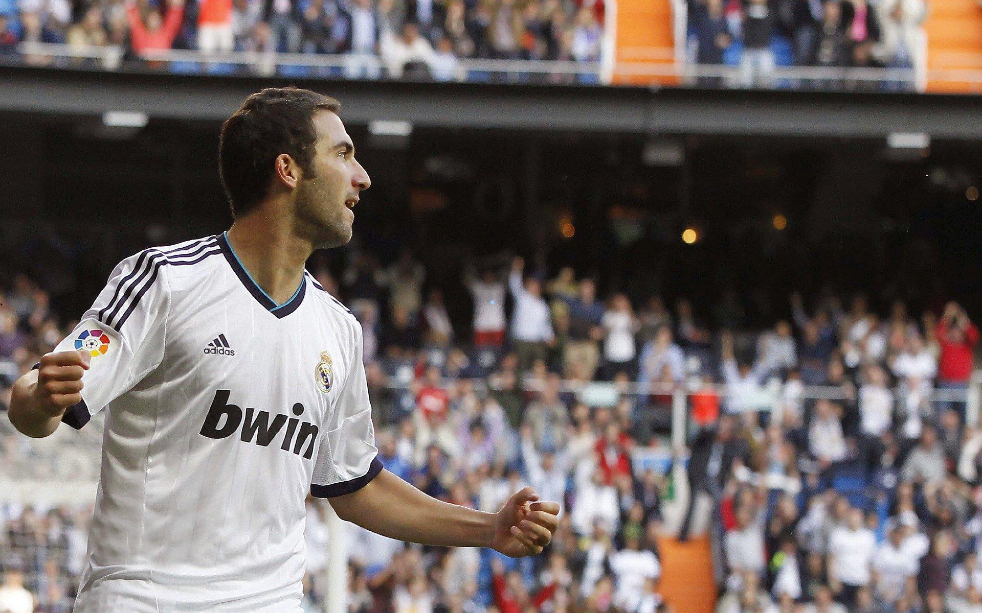 梅里诺畅谈比赛乐趣盛赞热苏斯全面表现，足球艺术在绿茵场绽放光芒